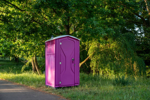 Best Construction site porta potty rental  in Fountainebleau, FL