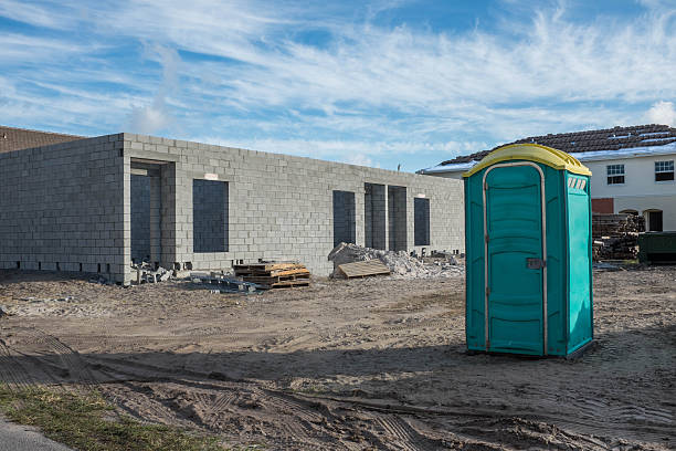 Portable Toilet Options We Offer in Fountainebleau, FL
